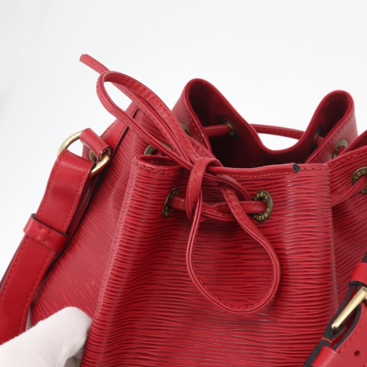 Louis Vuitton Noe Epi Leather Red Leather Shoulder Bag Bag (Pre-Owned)