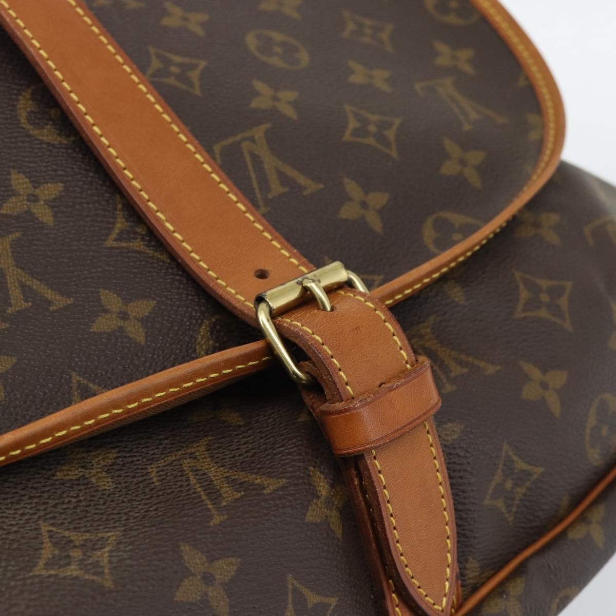 Louis Vuitton Saumur Canvas Brown Canvas Shoulder Bag Bag (Pre-Owned)