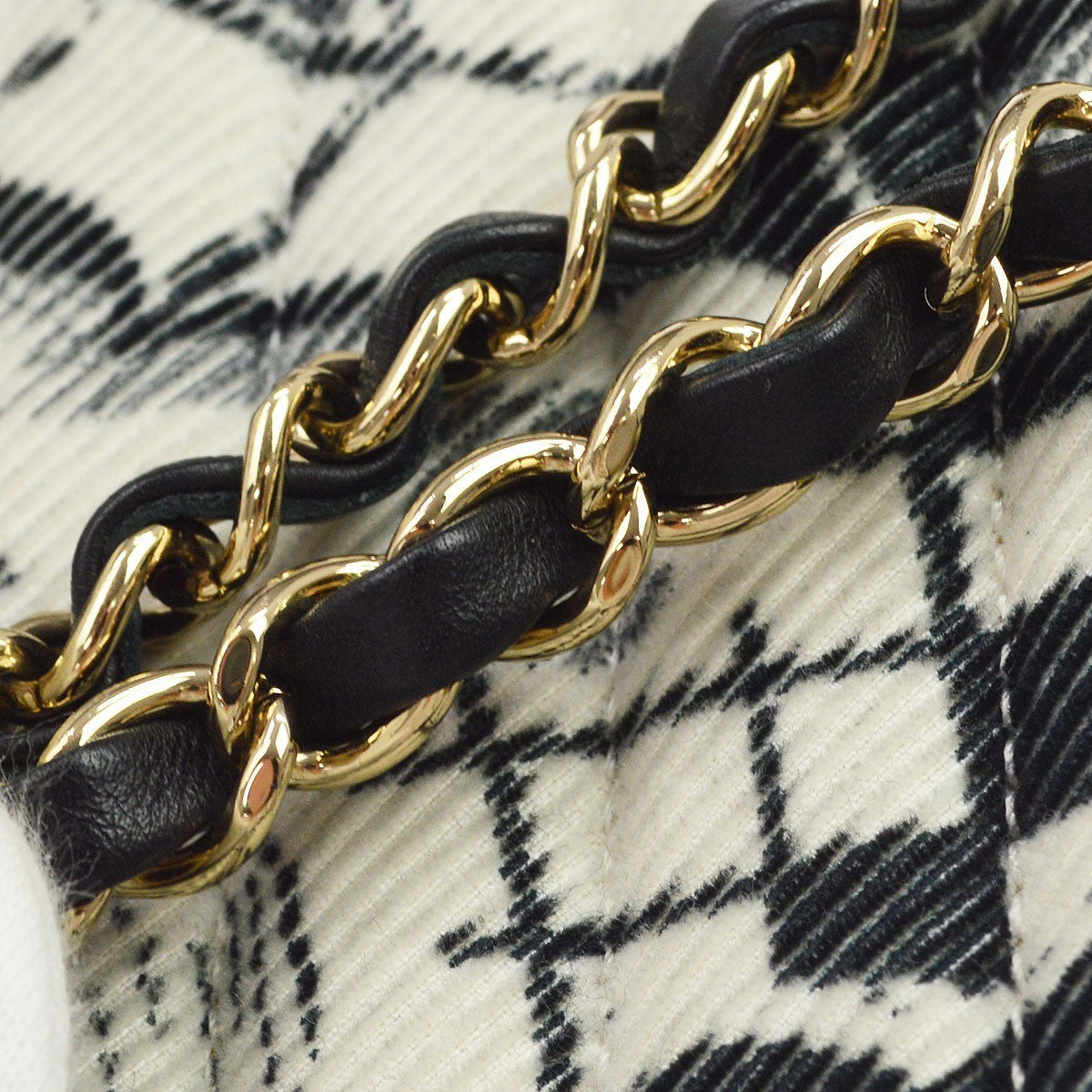 Chanel Limited Edition Scarf Flap Printed Silk And Leather Multicolour Textile Handbag (Pre-Owned)