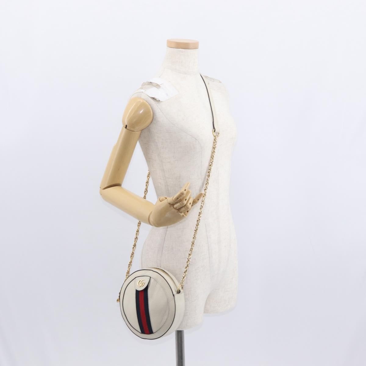 Gucci Gg Marmont Matelasse Leather White Leather Shoulder Bag Bag (Pre-Owned)