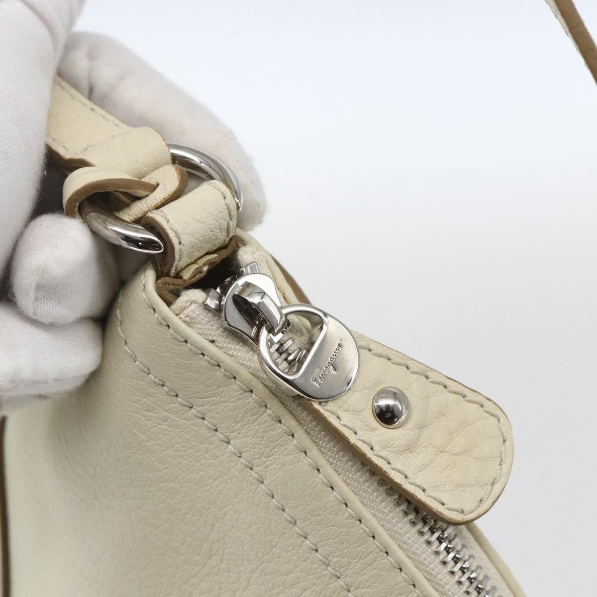 Salvatore Ferragamo Gancini Leather White Leather Shoulder Bag Bag (Pre-Owned)