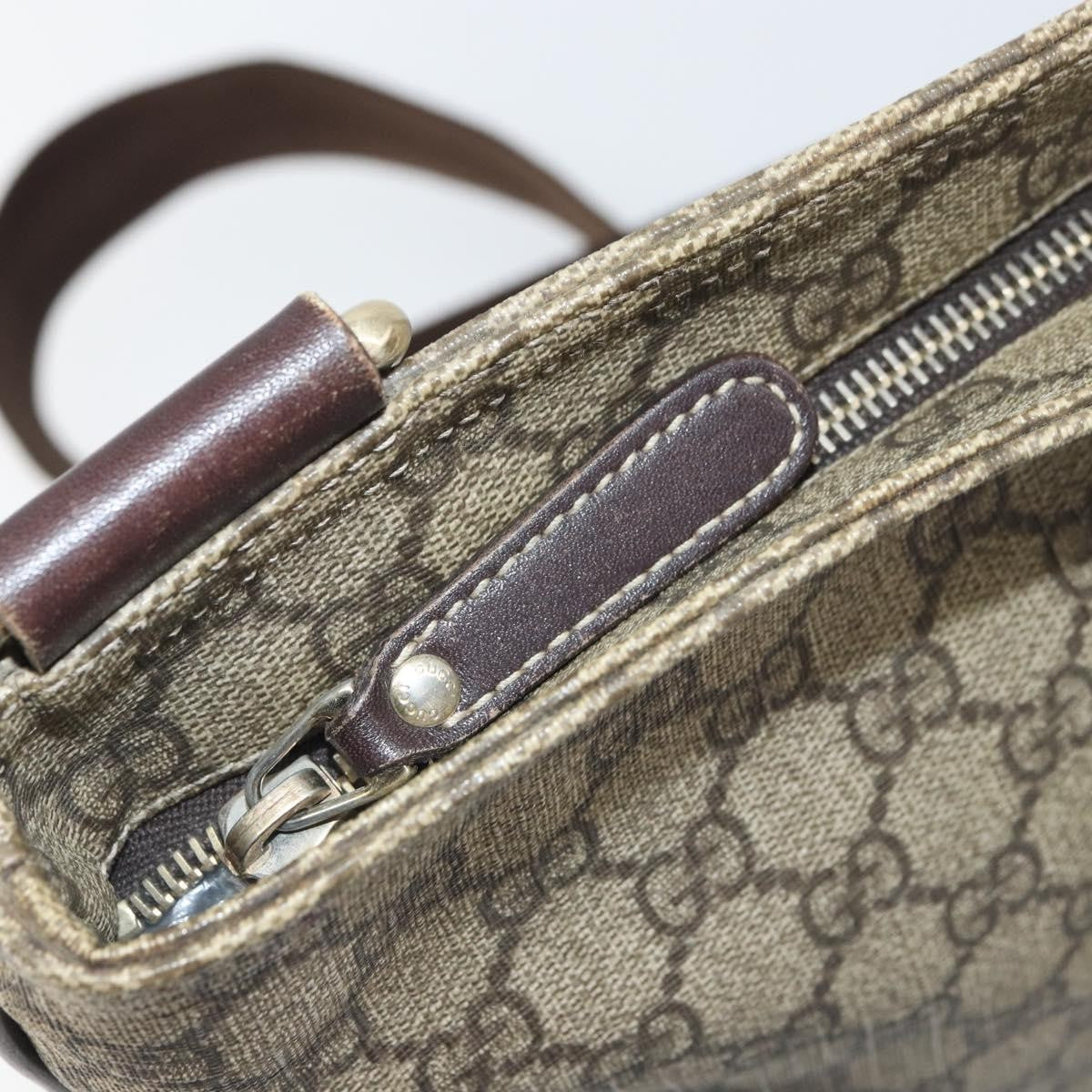 Gucci Zip Top Messenger Gg Coated Canvas Beige Pvc Shoulder Bag Bag (Pre-Owned)