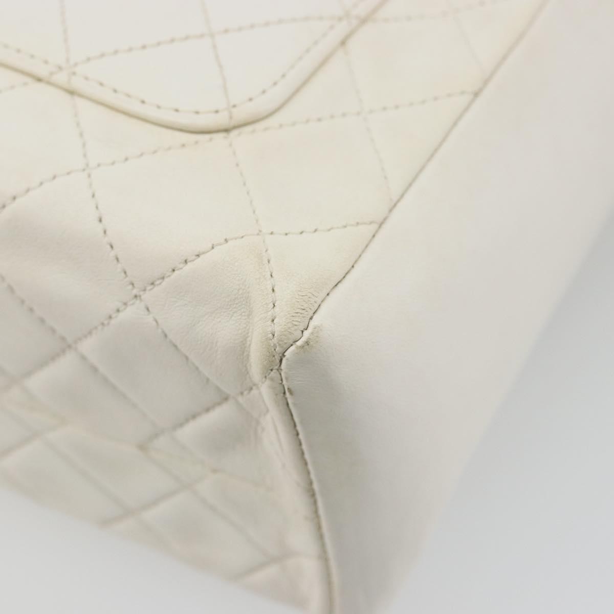 Chanel Cc Handbag Leather White Leather Handbag (Pre-Owned)