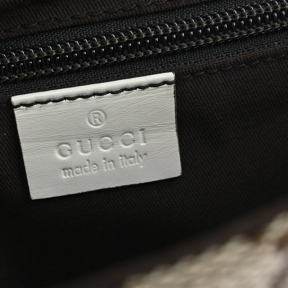 Gucci Waist Belt Bag (Outlet) Gg Canvas And Leather Beige Canvas Crossbody Bag Bag (Pre-Owned)