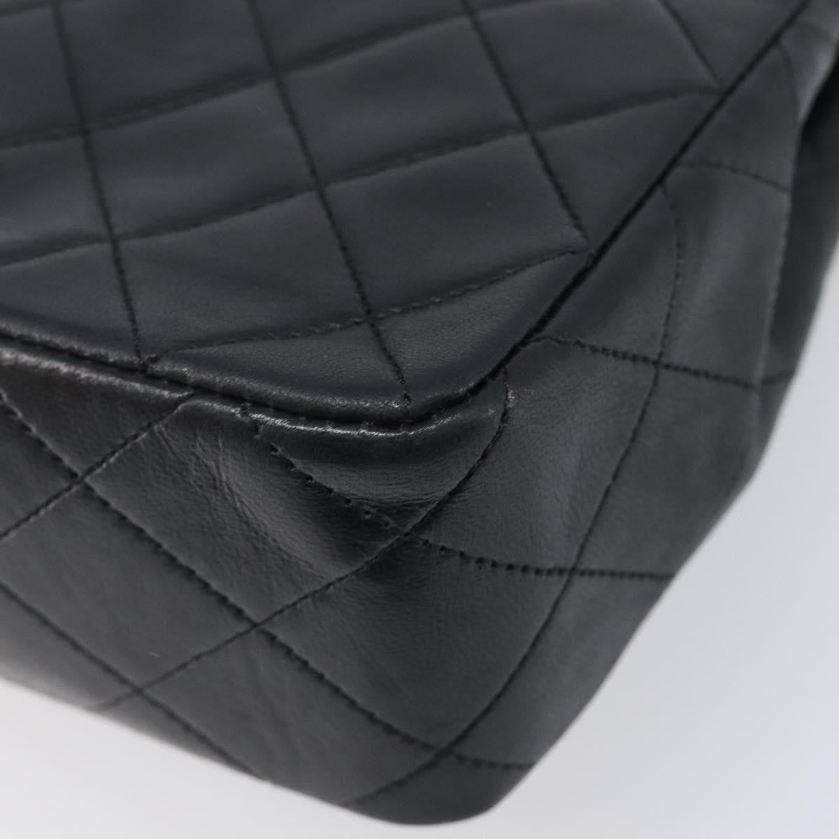 Chanel Vintage Cc Chain Flap Quilted Leather Black Leather Handbag (Pre-Owned)
