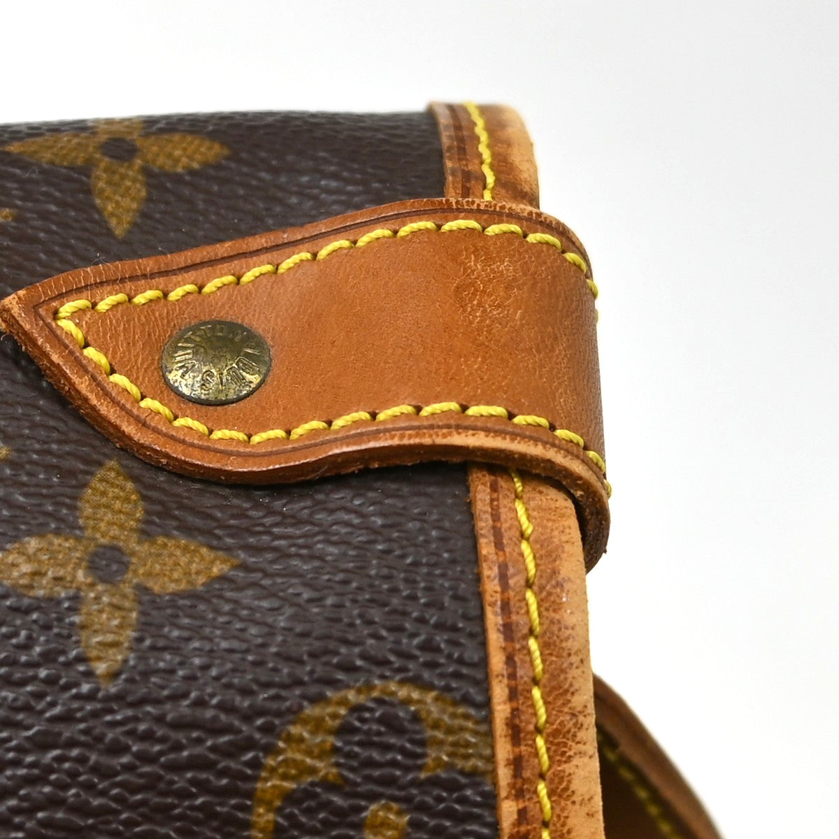 Louis Vuitton Saumur Monogram Canvas Brown Canvas Shoulder Bag Bag (Pre-Owned)