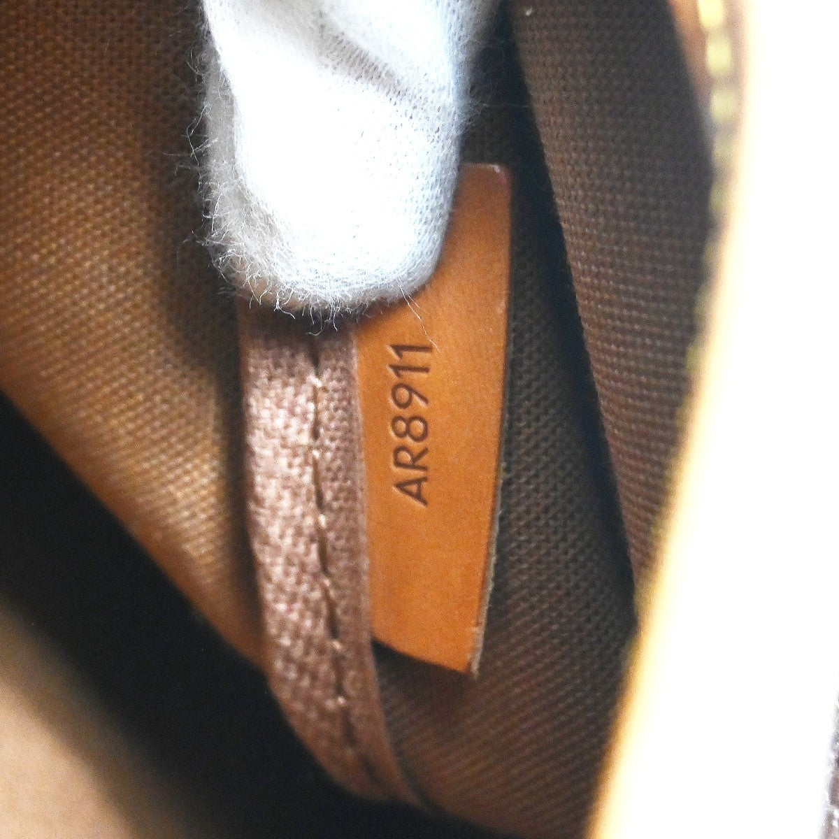 Louis Vuitton Saumur Monogram Canvas Brown Canvas Shoulder Bag Bag (Pre-Owned)