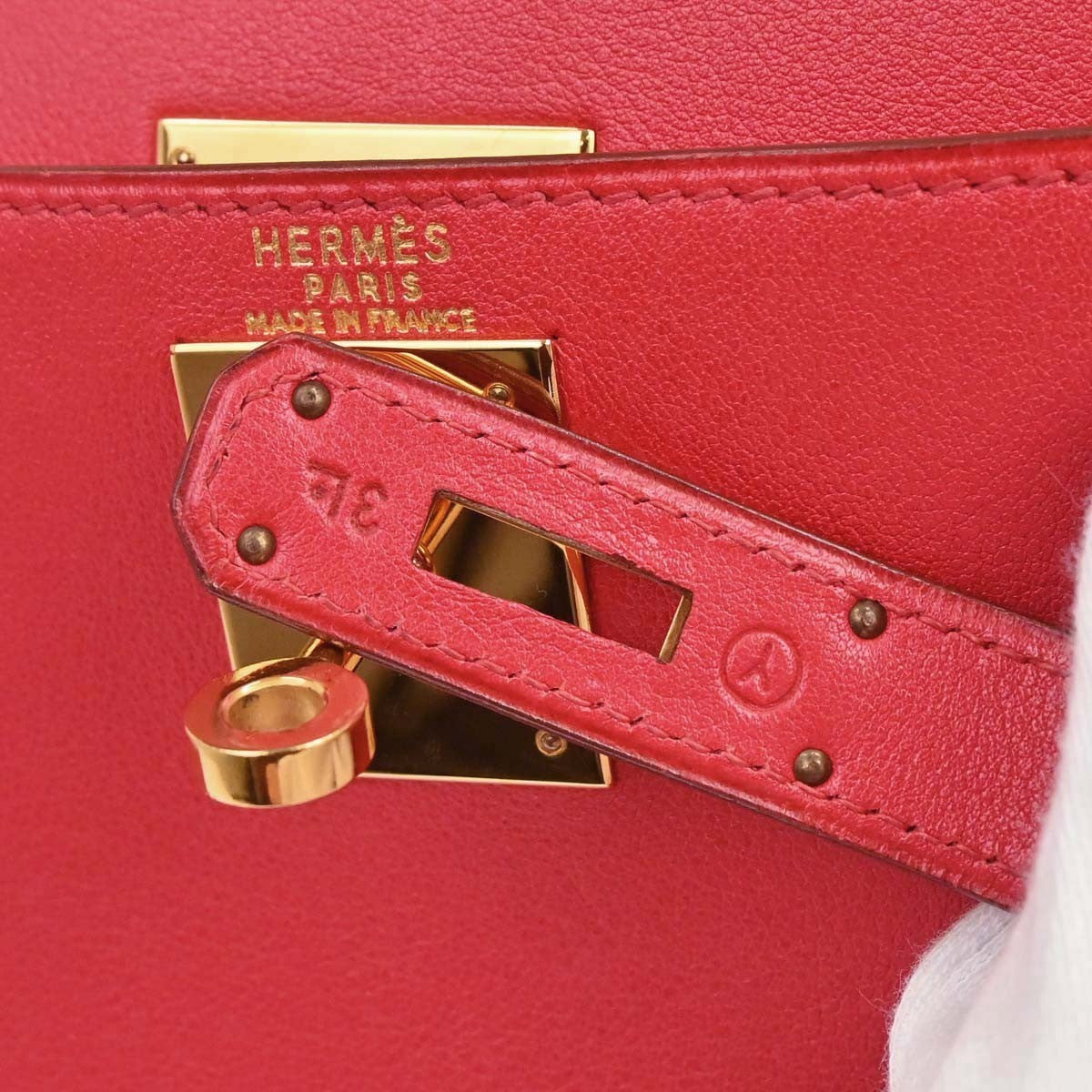Hermes Kelly Red Evercalf With Gold Hardware Red Leather Handbag (Pre-Owned)