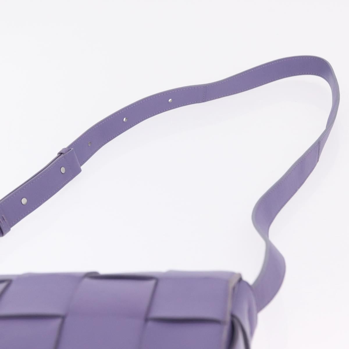 Bottega Veneta Cassette Maxi Intrecciato Leather Purple Leather Crossbody Bag Bag (Pre-Owned)