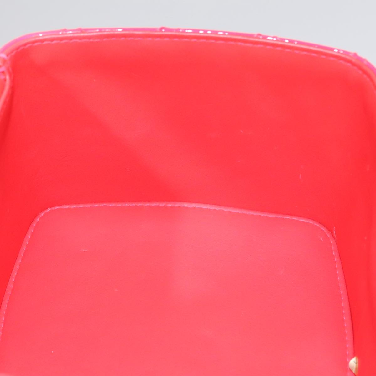 Chanel Vanity Pink Patent Leather Clutch Bag (Pre-Owned)