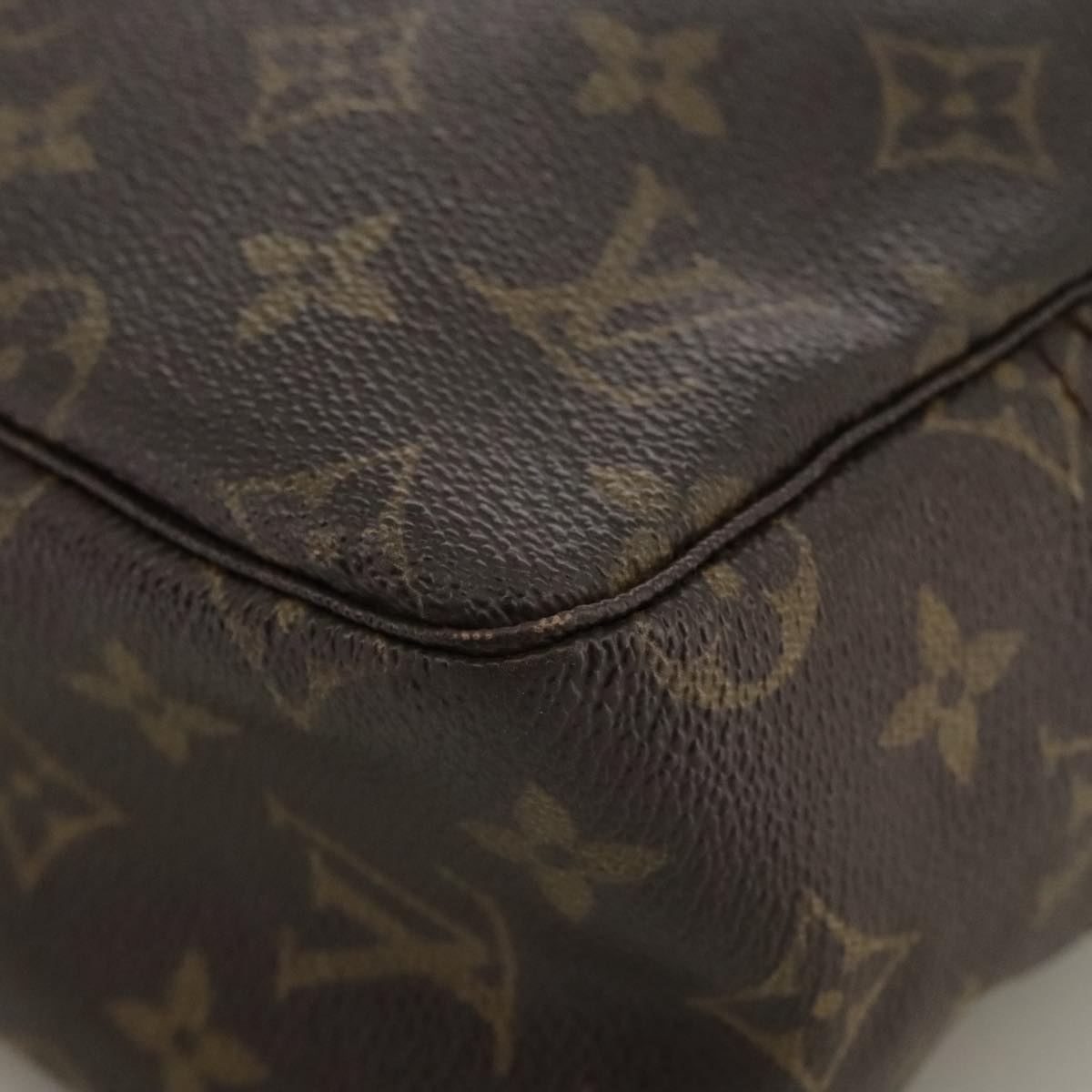 Louis Vuitton Trousse De Toilette Brown Canvas Clutch Bag (Pre-Owned)