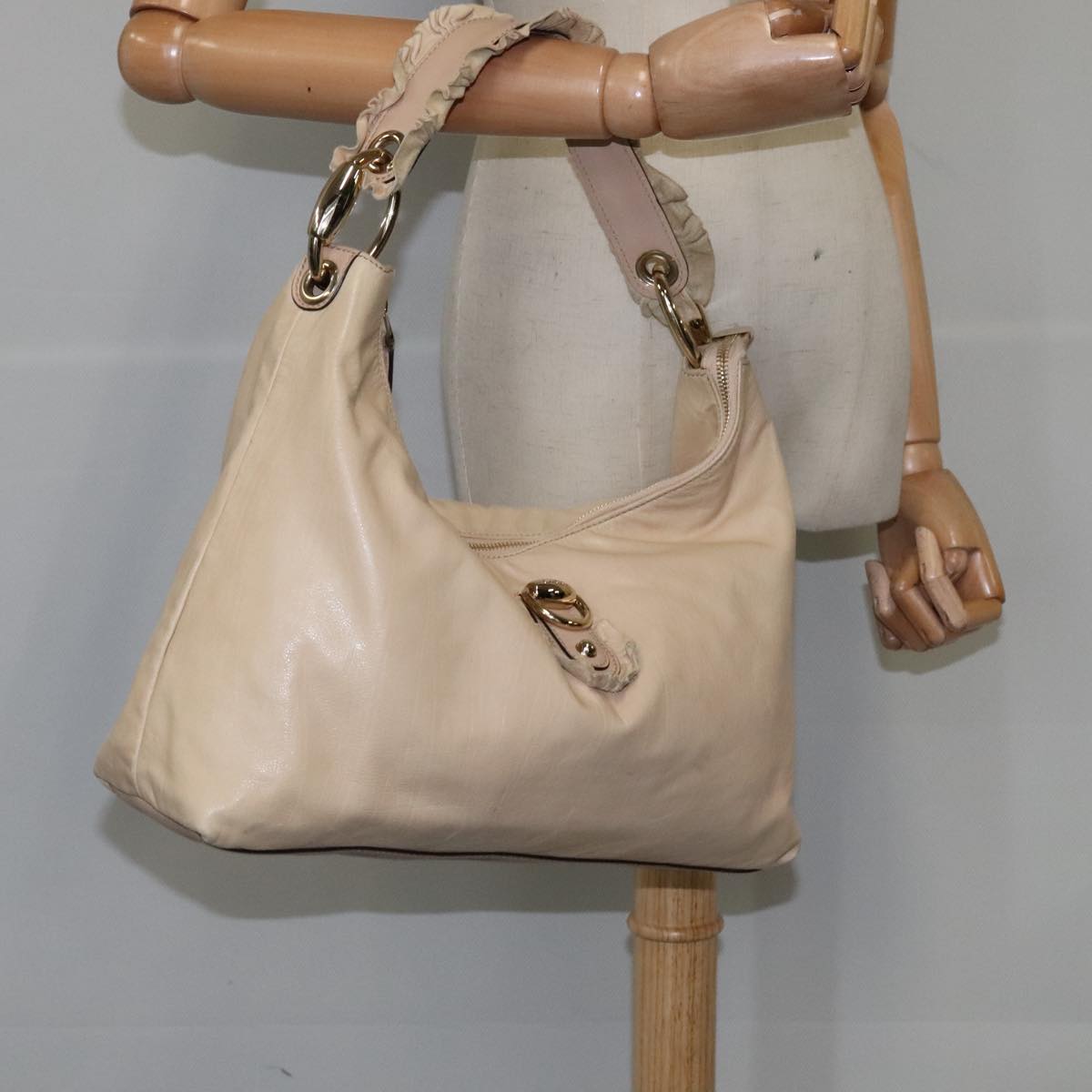 Gucci Hobo Beige Leather Shoulder Bag (Pre-Owned)
