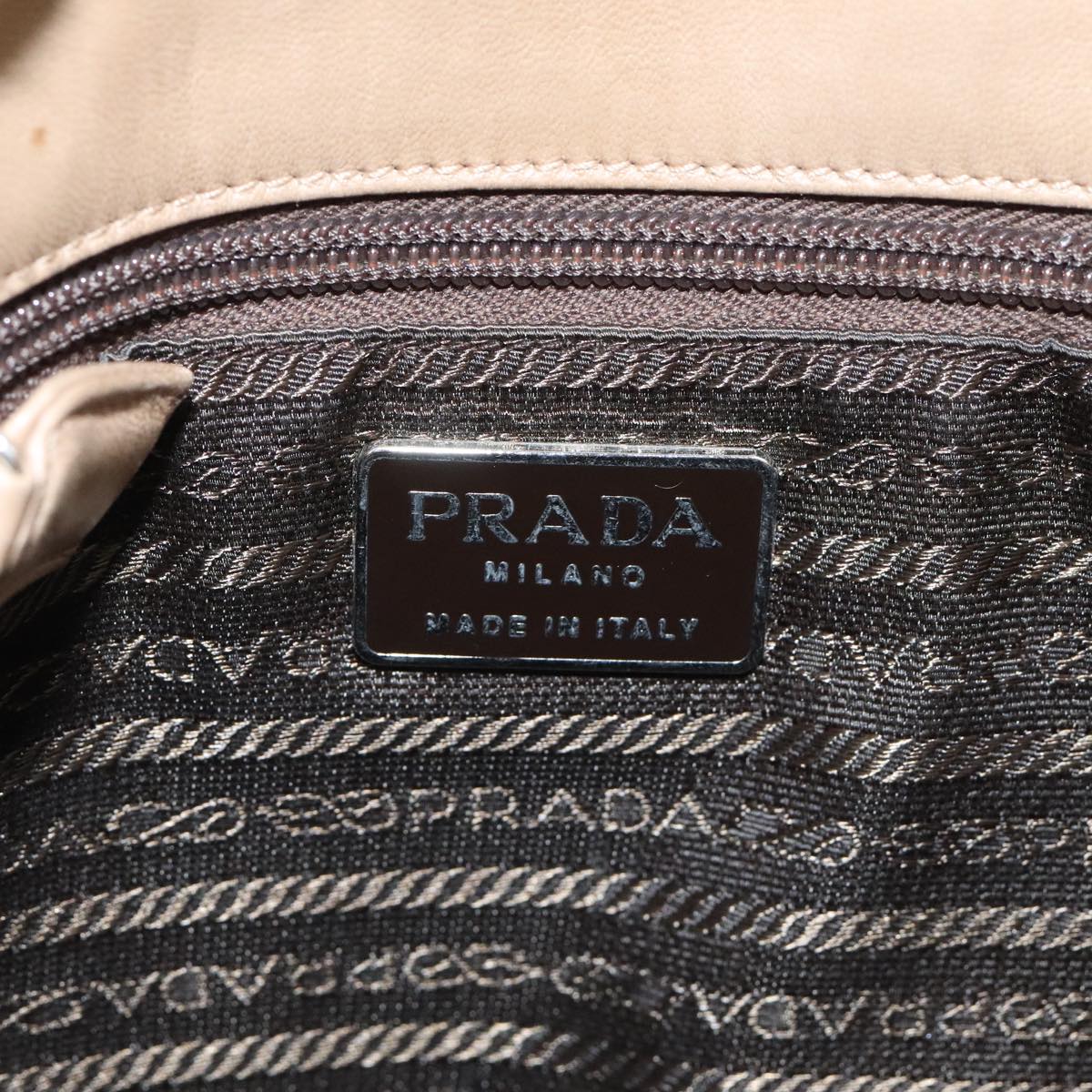 Prada Beige Leather Shoulder Bag (Pre-Owned)