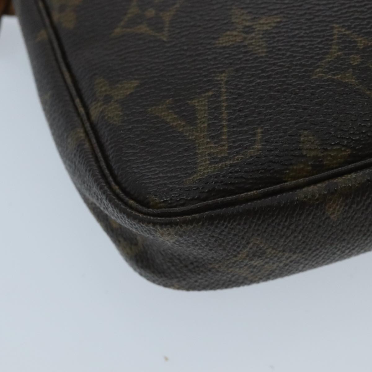 Louis Vuitton Pochette Accessoire Brown Canvas Clutch Bag (Pre-Owned)