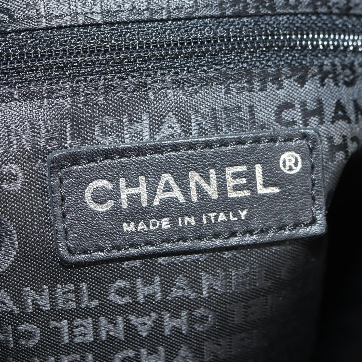 Chanel Vintage Camellia Flap Camera Quilted Tweed White Wool Shoulder Bag Bag (Pre-Owned)