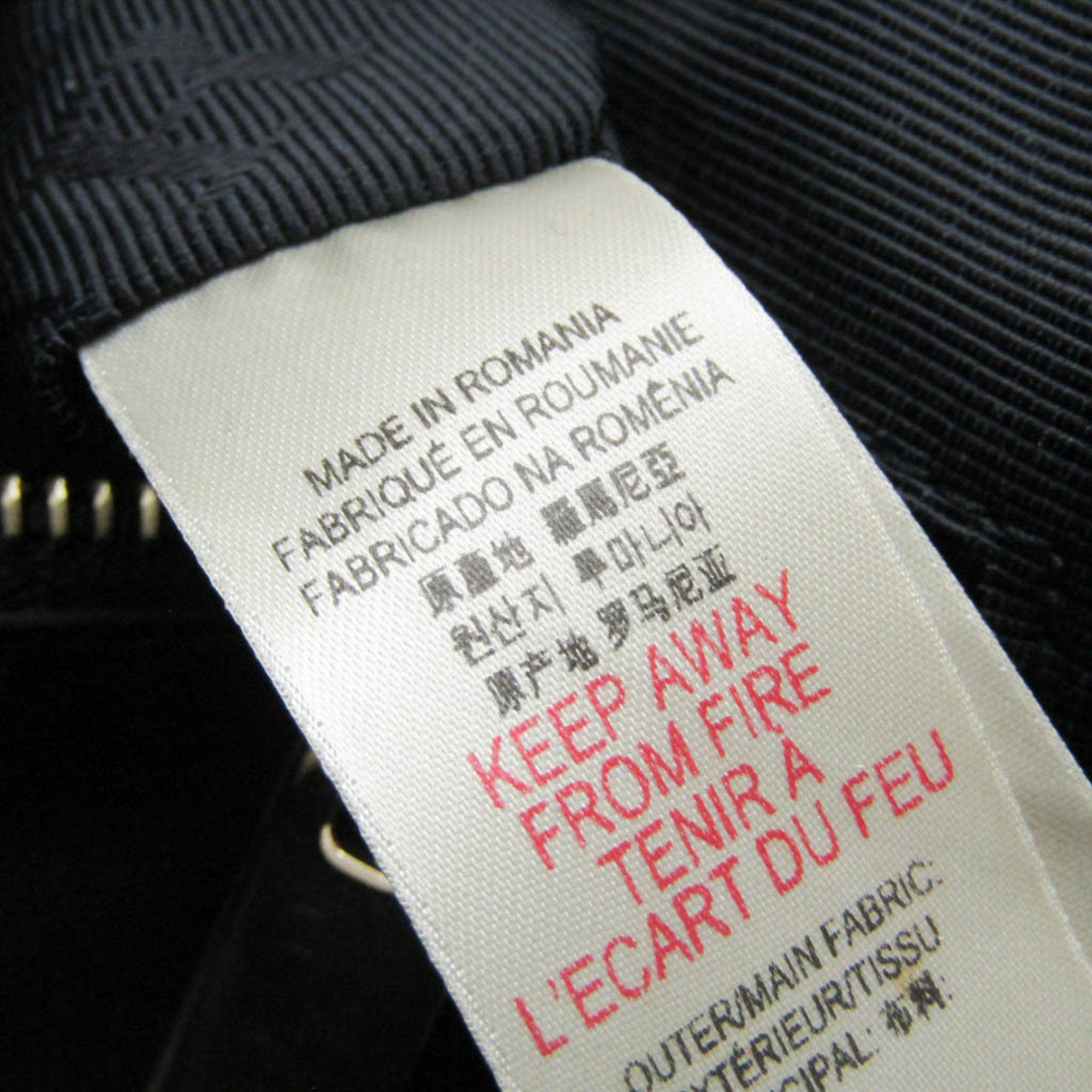 Burberry Black Leather Handbag (Pre-Owned)