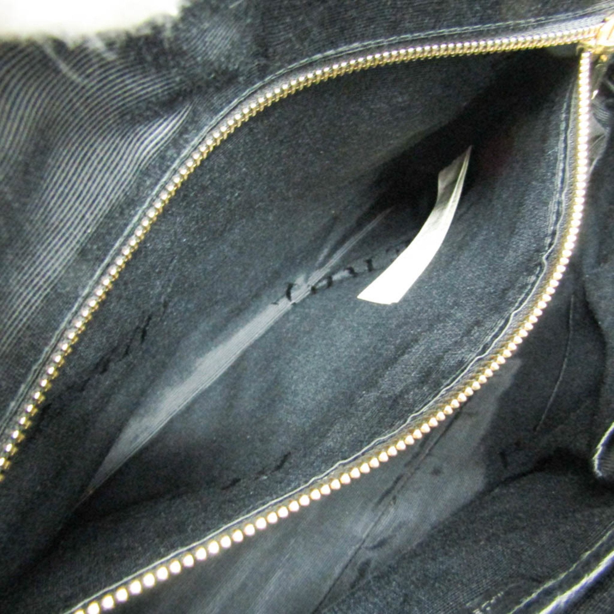 Burberry Black Leather Handbag (Pre-Owned)