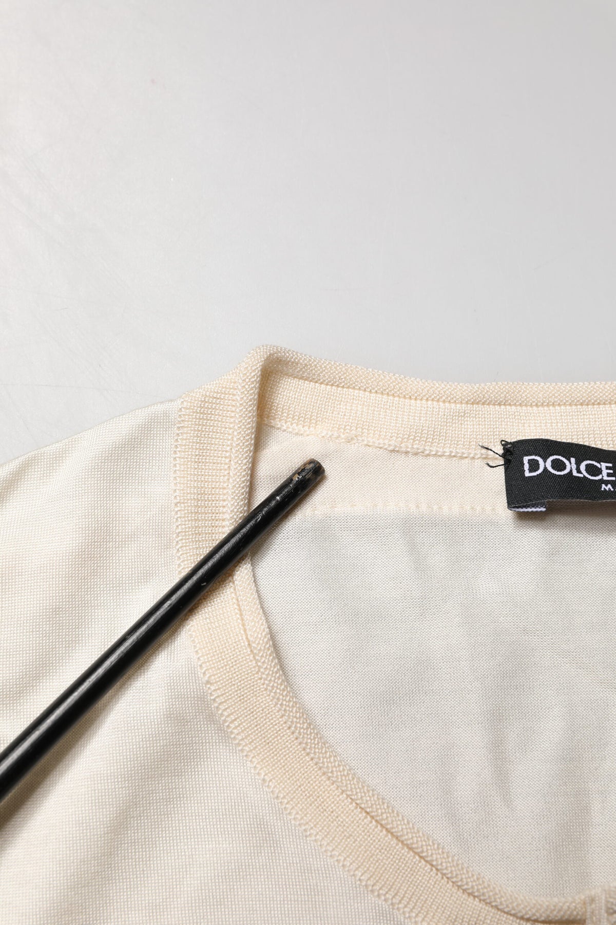 Dolce & Gabbana Off White Silk Logo Patch Men Henley Men's T-shirt (Pre-Owned)