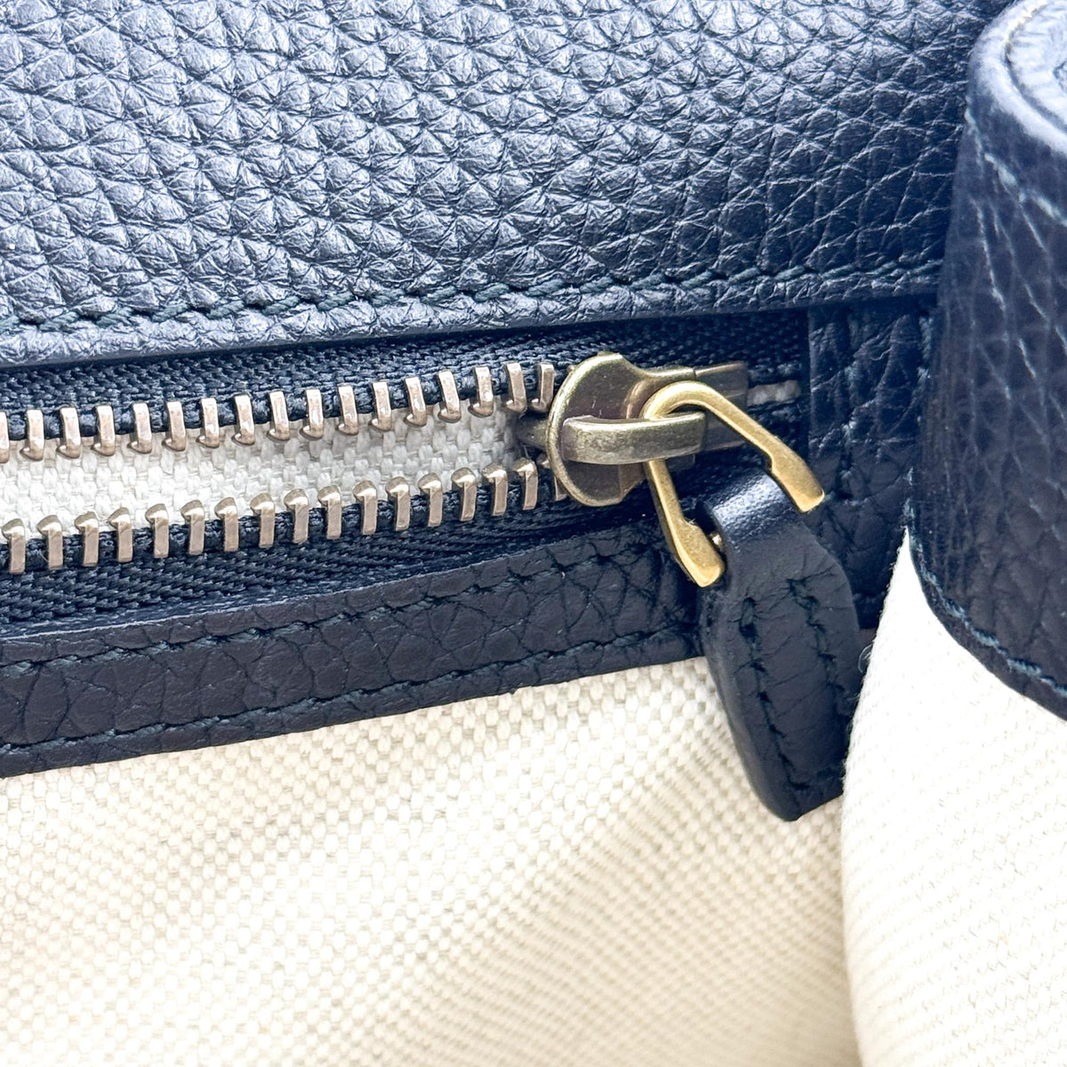 Gucci Gg Marmont Top Handle Leather Black Leather Handbag (Pre-Owned)