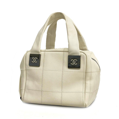 Chanel Chocolate Bar White Leather Handbag (Pre-Owned)