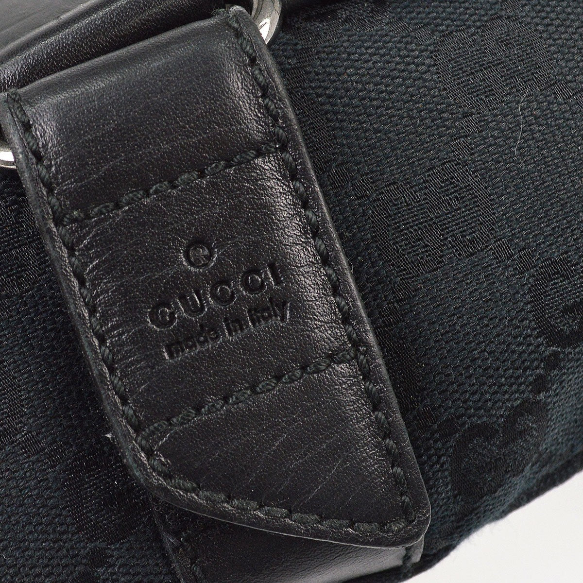 Gucci Waist Belt Bag (Outlet) Gg Canvas And Leather Black Canvas Crossbody Bag Bag (Pre-Owned)