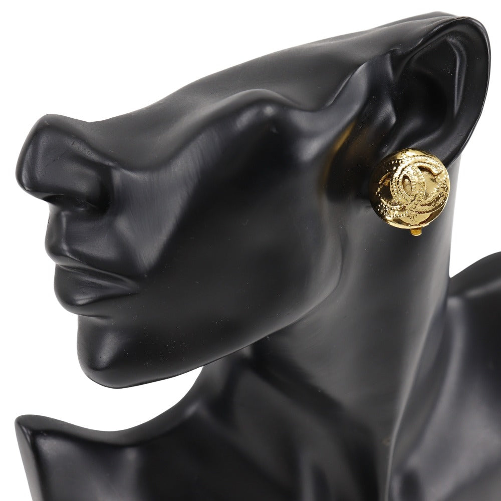Chanel Cc Gold Gold Plated Earring Jewelry (Pre-Owned)