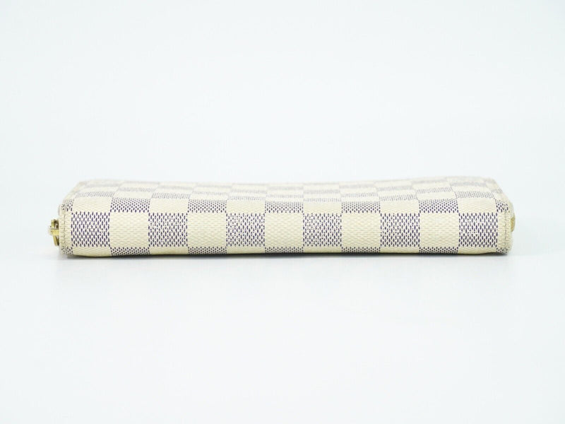 Louis Vuitton Zippy Wallet White Leather Wallet  (Pre-Owned)