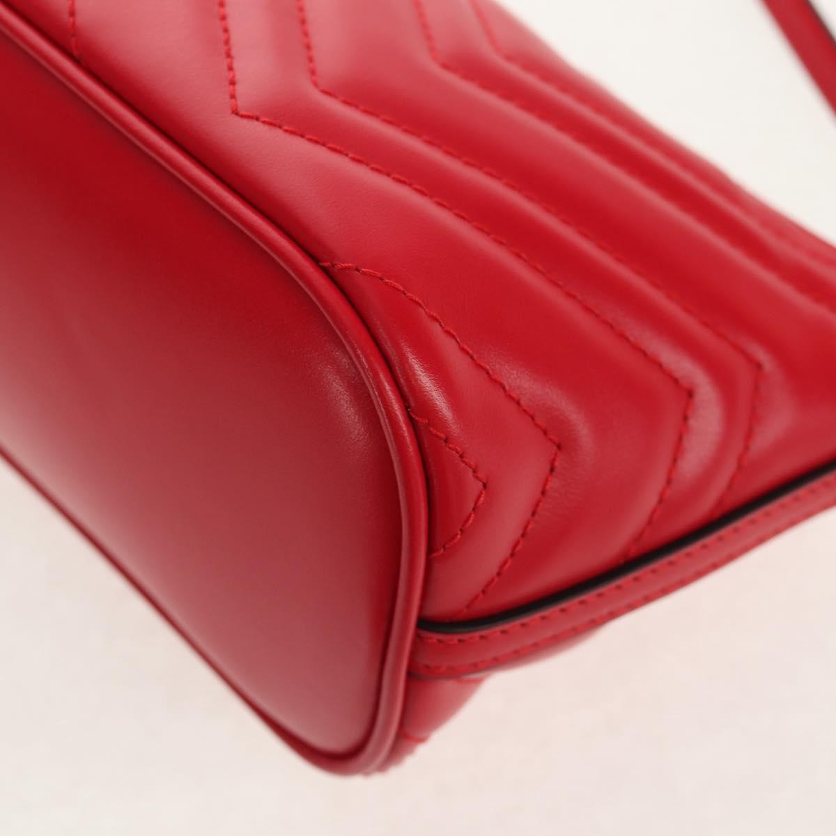 Gucci Gg Marmont Pochette Shoulder Matelasse Leather Red Leather Clutche & Pouche Bag (Pre-Owned)