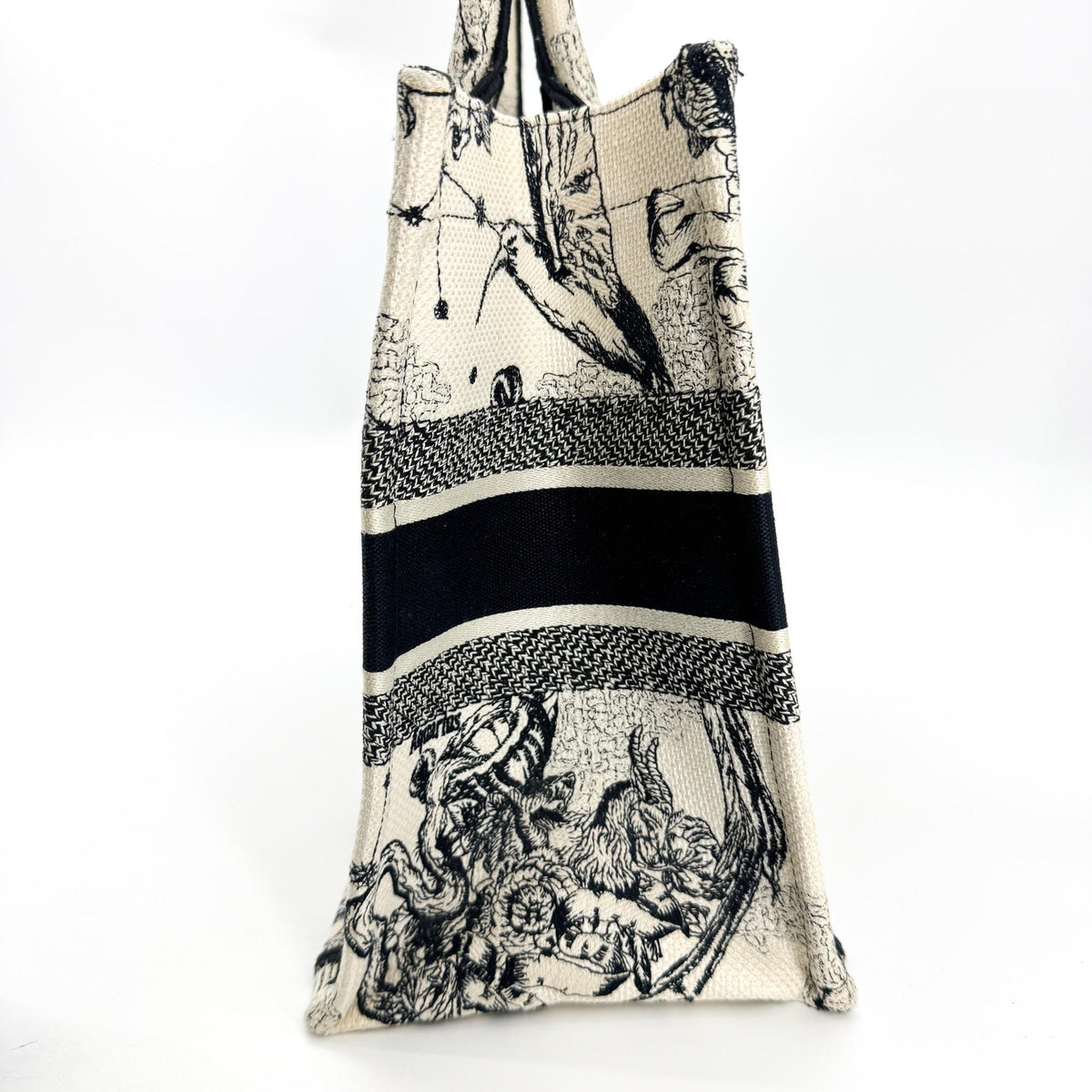 Christian Dior Book Embroidered Canvas White Canvas Tote Bag Bag (Pre-Owned)
