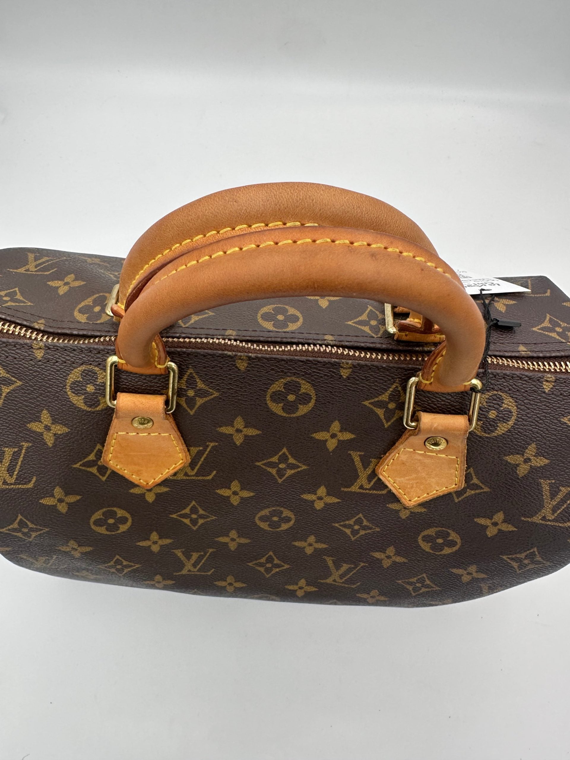 Louis Vuitton LOUIS VUITTON Speedy 30 Monogram  Handbag (Pre-Owned)