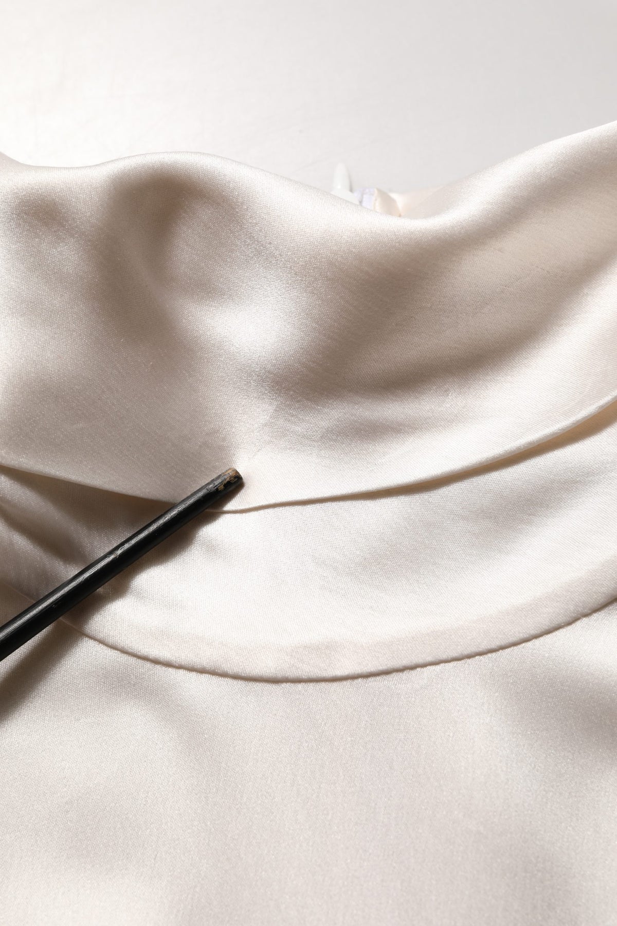 Dolce & Gabbana White Silk Long Sleeves Turtleneck Men's Sweater (Pre-Owned)