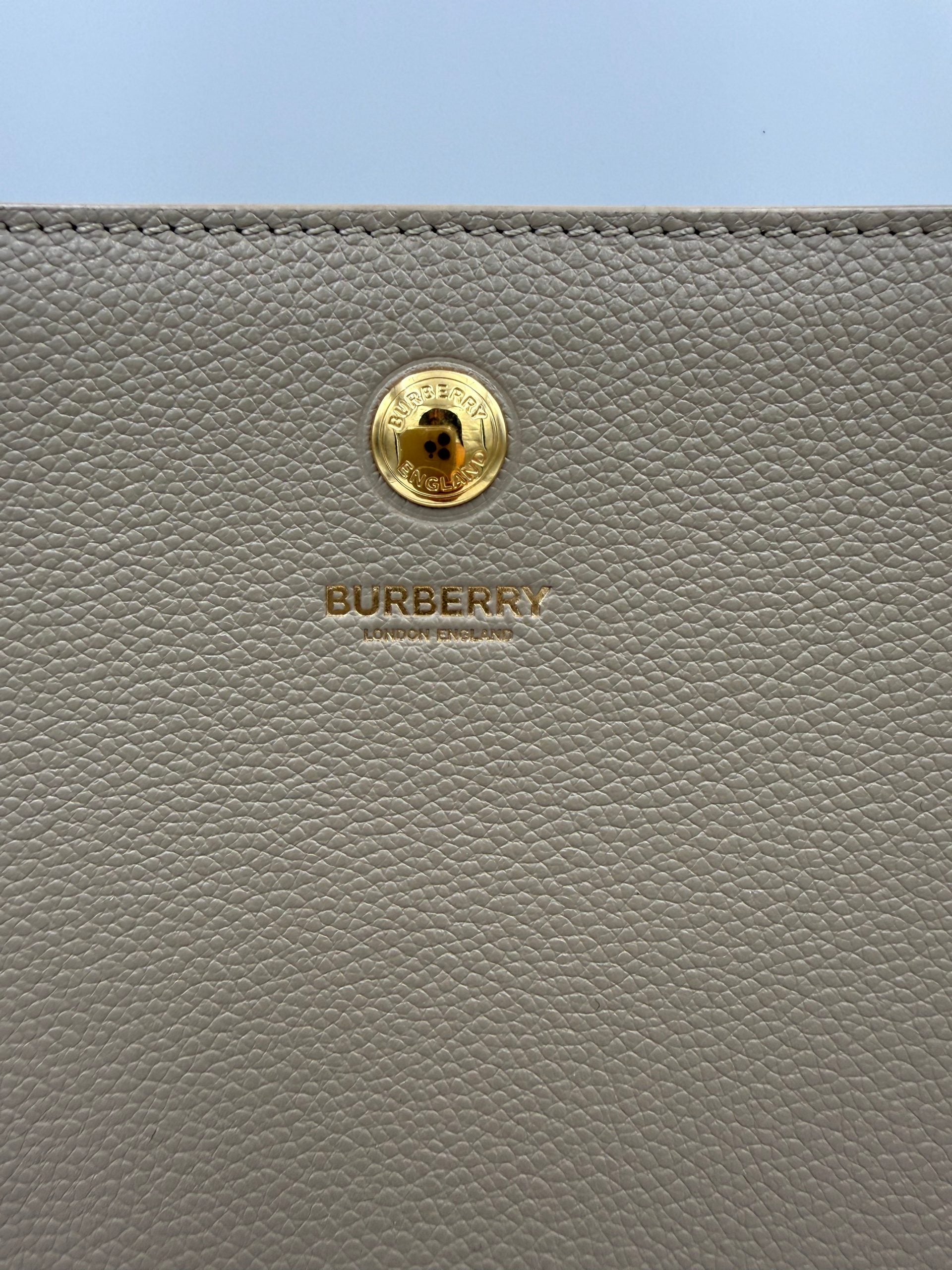 Burberry BURBERRY TITLE BAG Women's Tote (Pre-Owned)