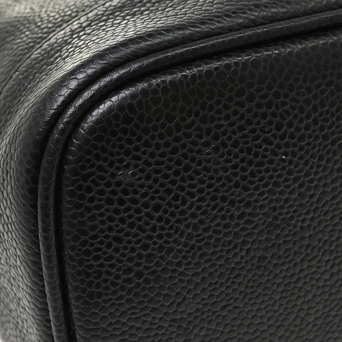 Chanel Vintage Timeless Cosmetic Case Caviar Black Leather Handbag (Pre-Owned)