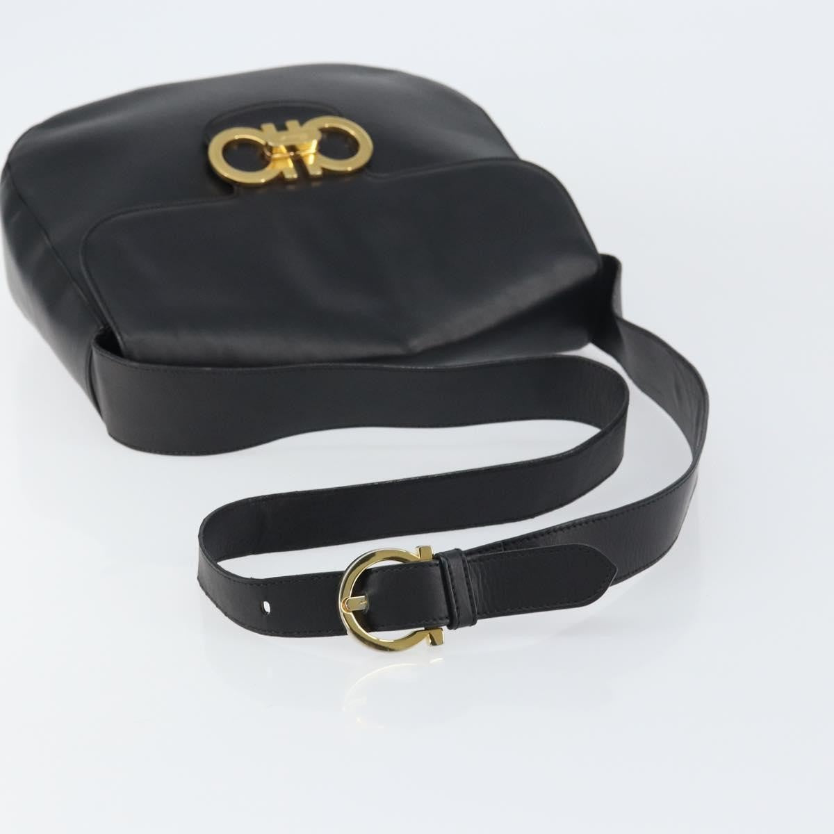 Salvatore Ferragamo Gancini Leather Black Leather Shoulder Bag Bag (Pre-Owned)