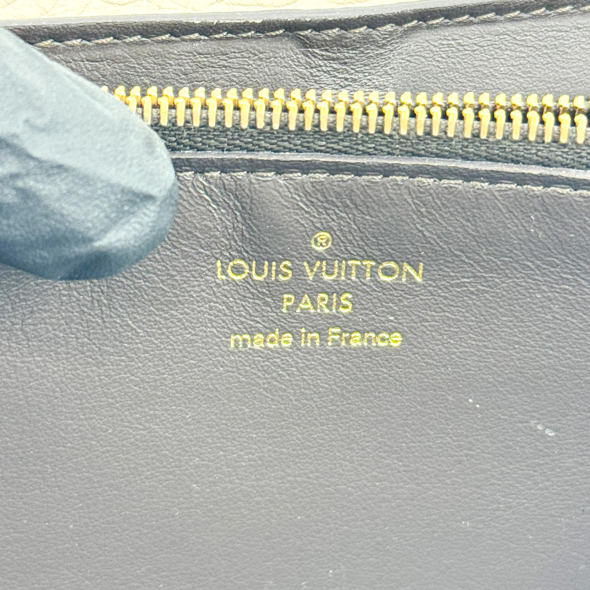 Louis Vuitton Louise Clutch Leather Beige Leather Clutche & Pouche Bag (Pre-Owned)