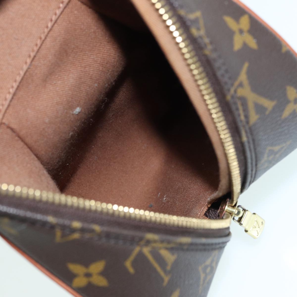 Louis Vuitton Lv America's Cup Brown Canvas Clutch Bag (Pre-Owned)