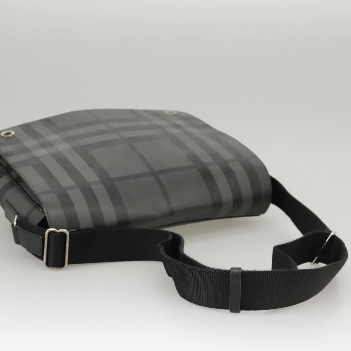 Burberry Nova Check Grey Canvas Shoulder Bag (Pre-Owned)