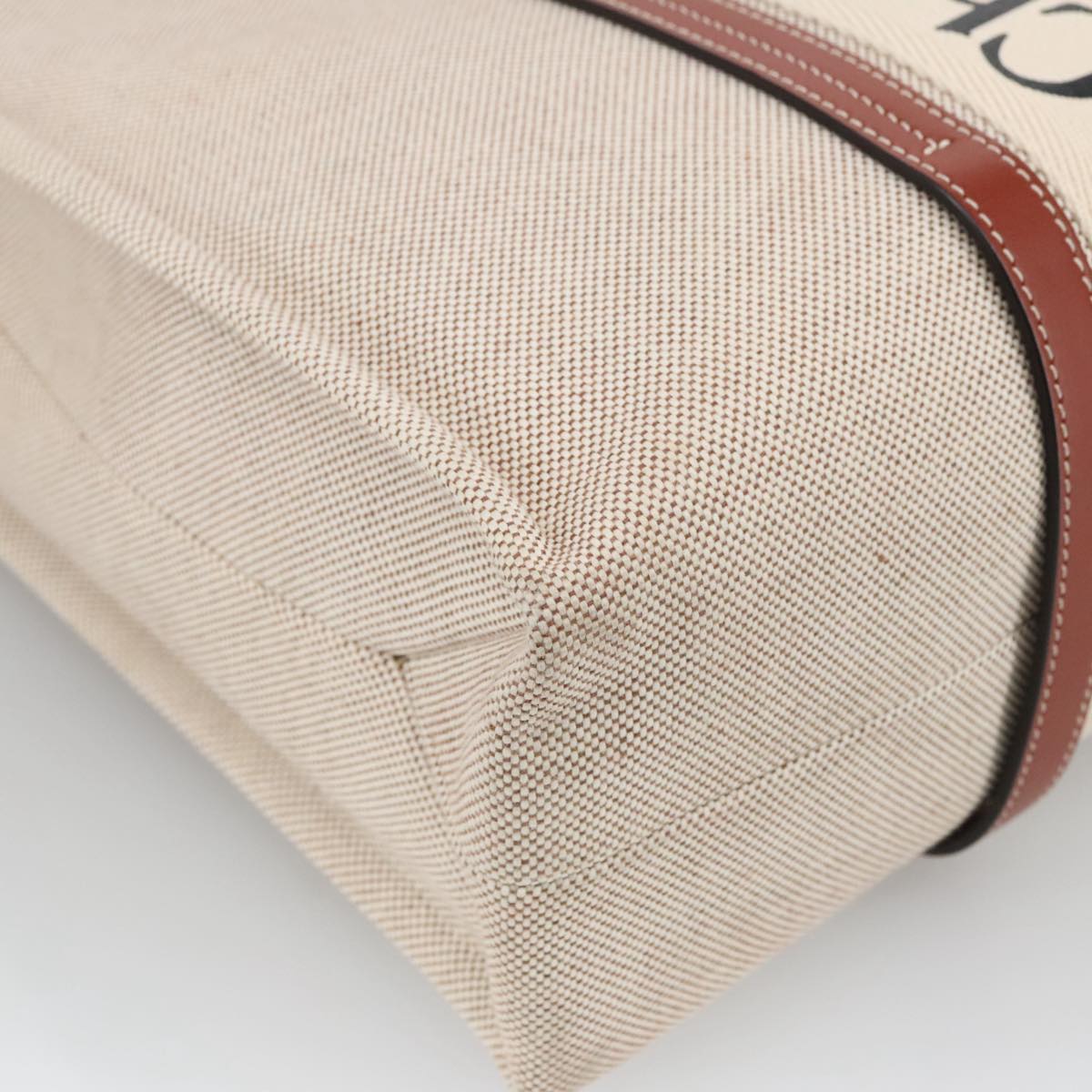 Chloé Woody Beige Canvas Tote Bag (Pre-Owned)