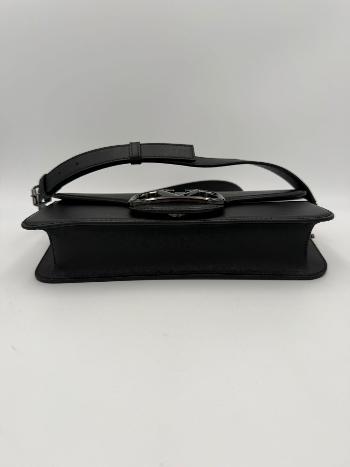 Valentino Garavani Bicolor Leather  Handbag (Pre-Owned)