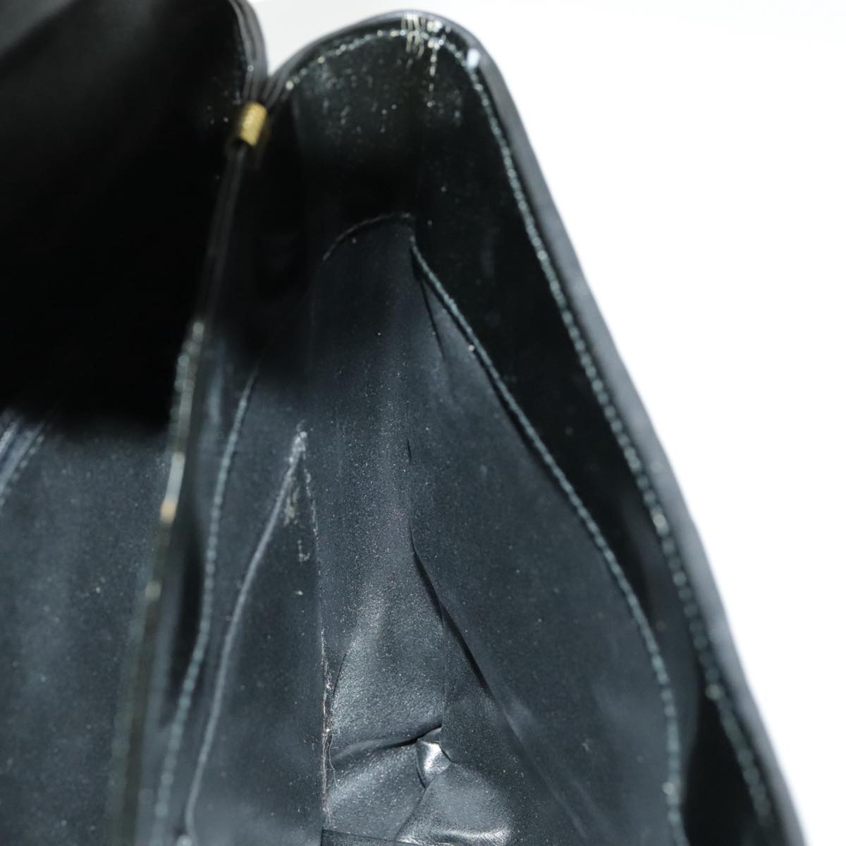 Bally Black Leather Handbag (Pre-Owned)