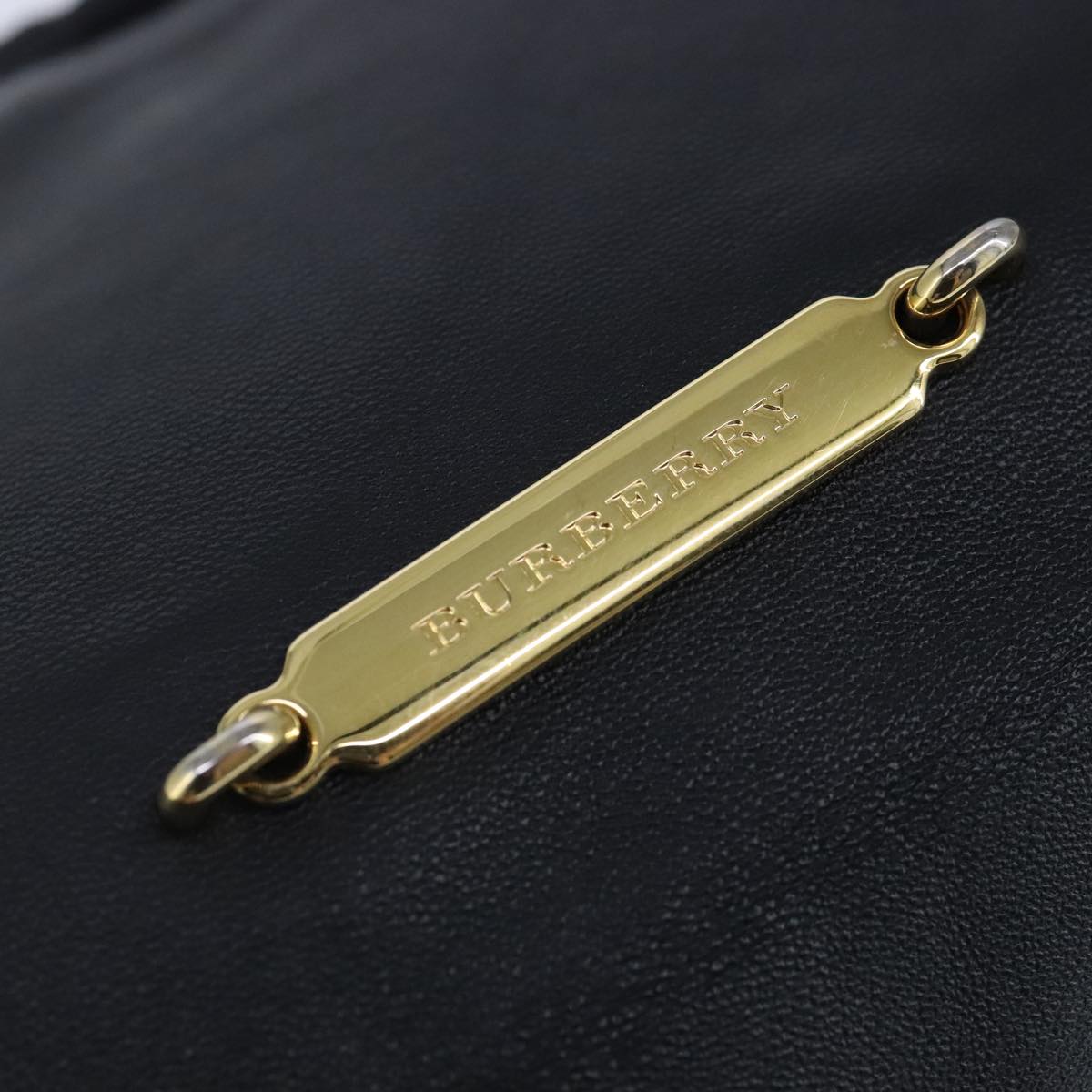 Burberry Black Leather Shoulder Bag (Pre-Owned)