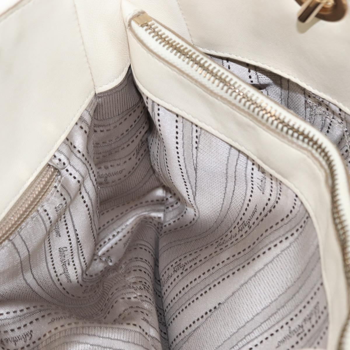 Salvatore Ferragamo Betulla Chain Tote Leather White Leather Handbag (Pre-Owned)