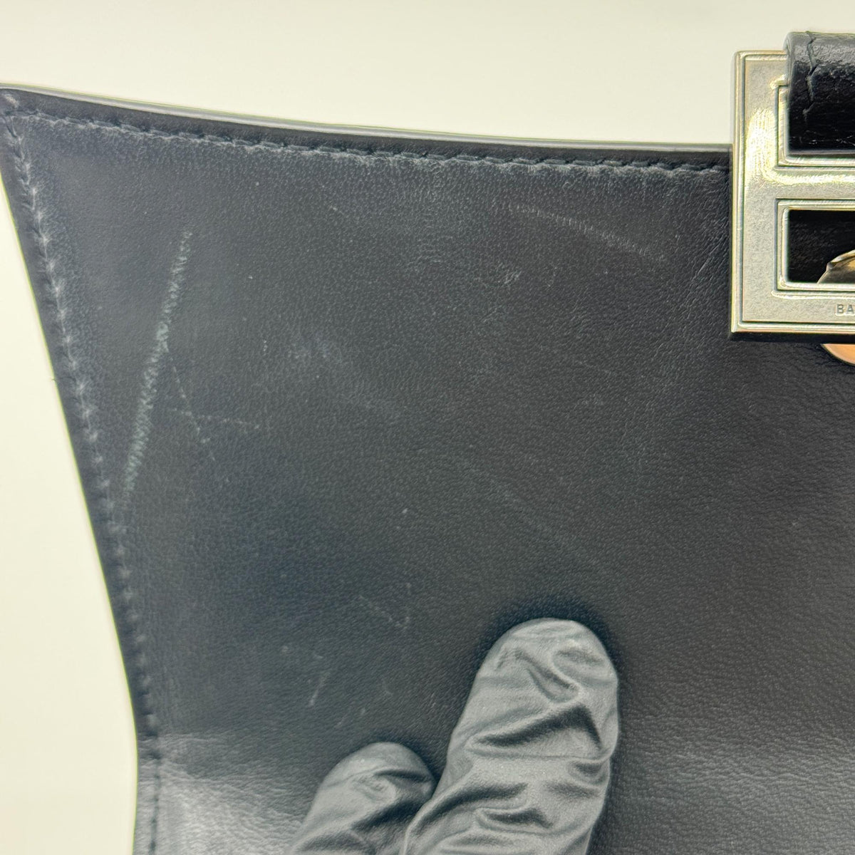 Balenciaga Hourglass Top Handle Leather Black Leather Handbag (Pre-Owned)