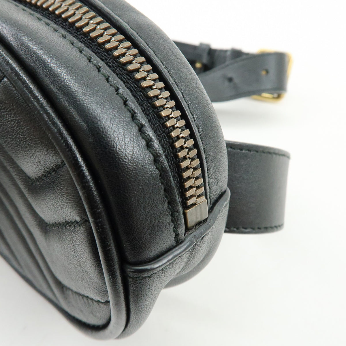 Gucci Gg Marmont Belt Matelasse Leather Black Leather Handbag (Pre-Owned)