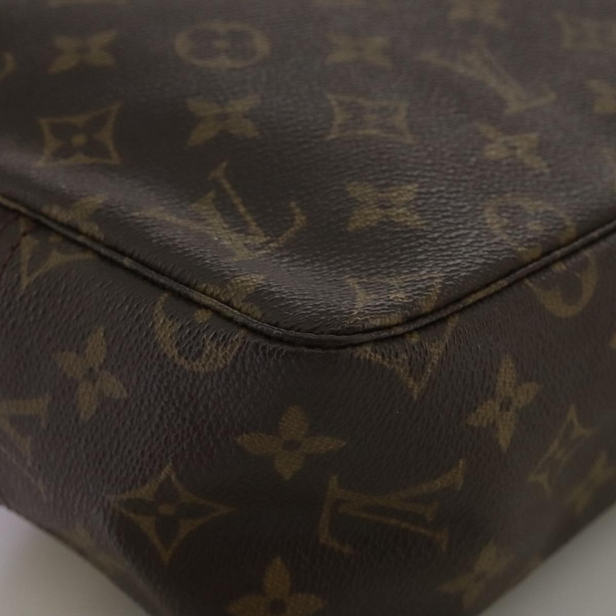 Louis Vuitton Trousse De Toilette Brown Canvas Clutch Bag (Pre-Owned)