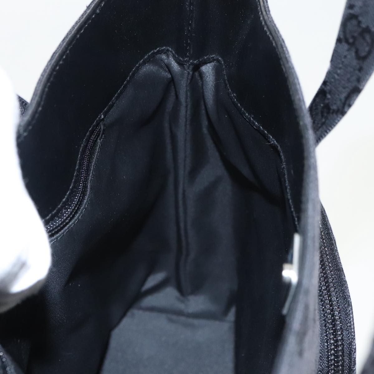 Gucci Black Canvas Handbag (Pre-Owned)