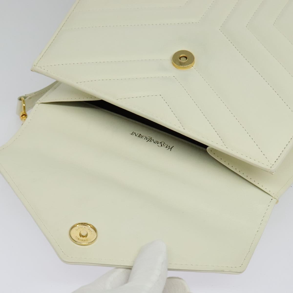 Yves Saint Laurent White Leather Handbag (Pre-Owned)