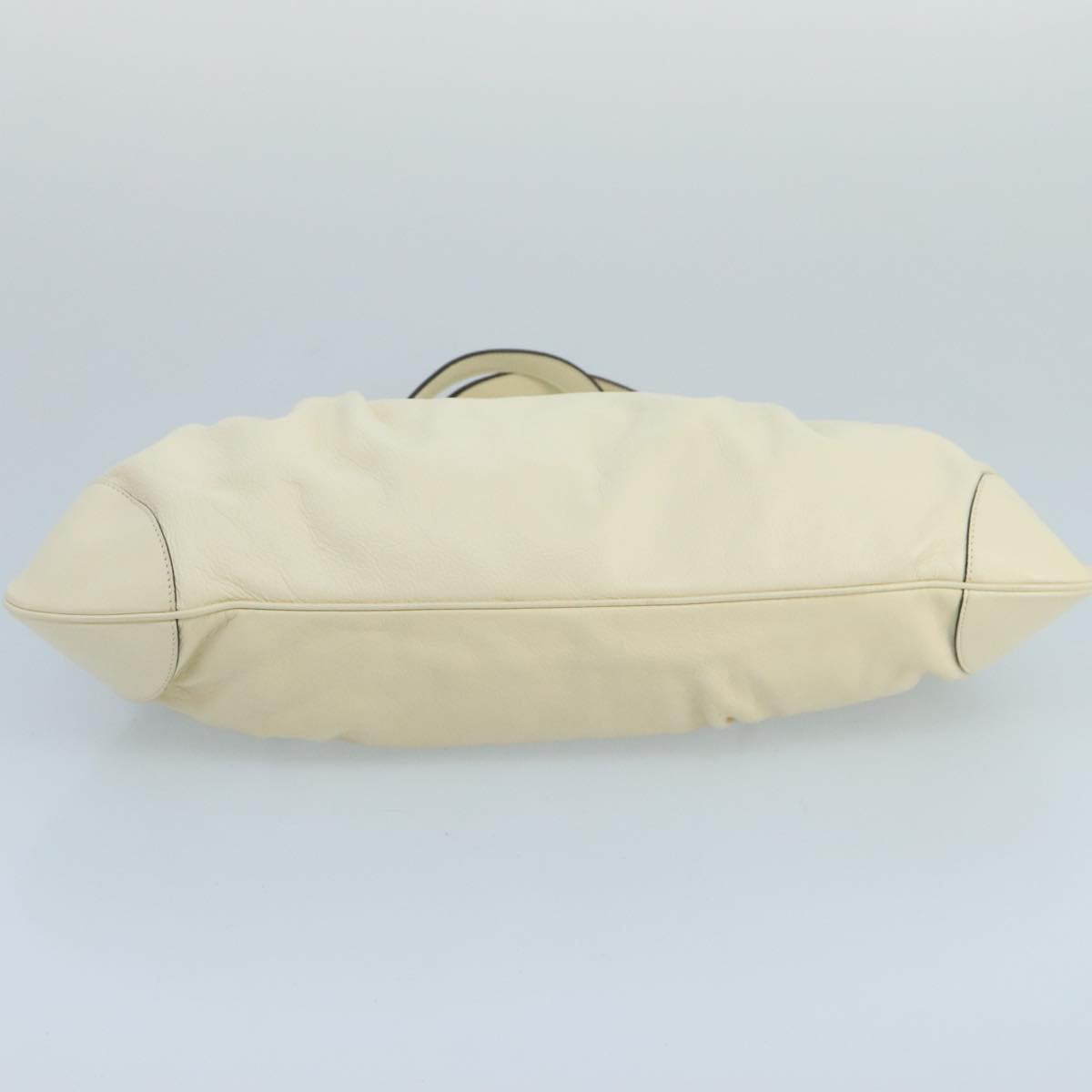 Salvatore Ferragamo White Leather Shoulder Bag (Pre-Owned)