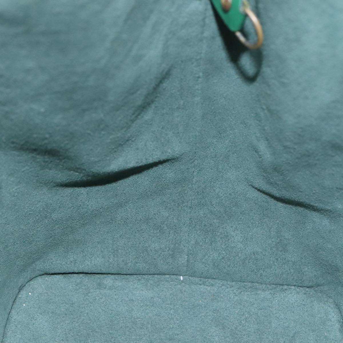 Louis Vuitton Noé Green Leather Shoulder Bag (Pre-Owned)