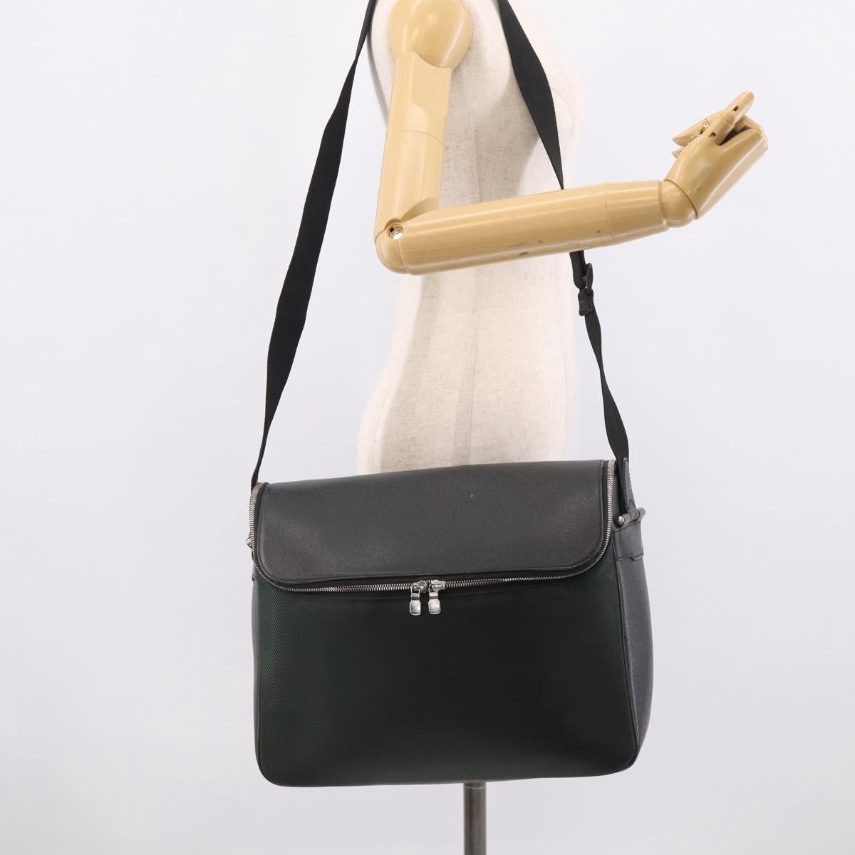 Louis Vuitton Taimyr Messenger Taiga Leather And Canvas Gray Leather Handbag (Pre-Owned)